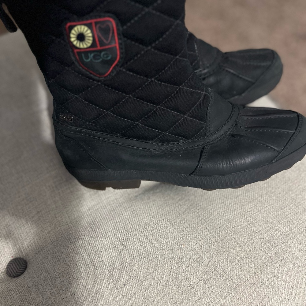 Ugg Boot - image 5